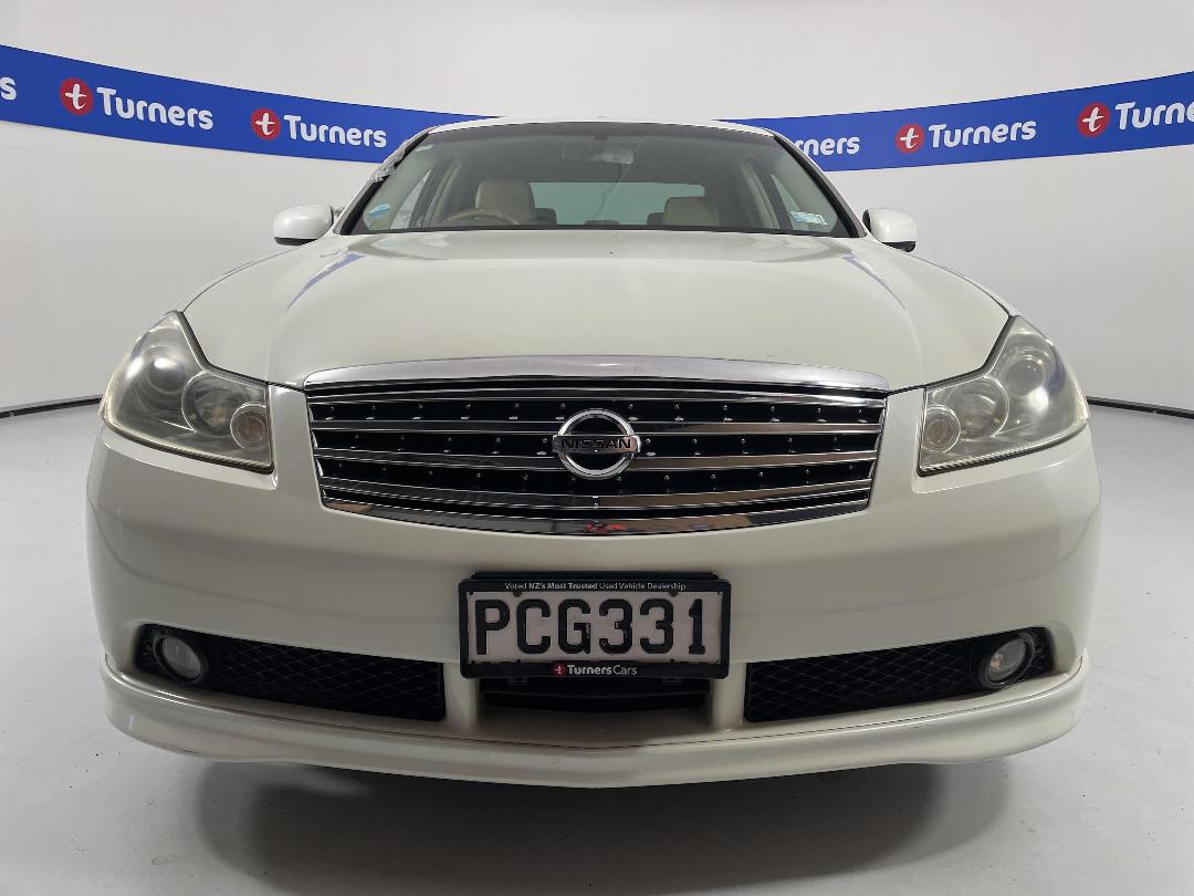 Photo '2' of Nissan Fuga