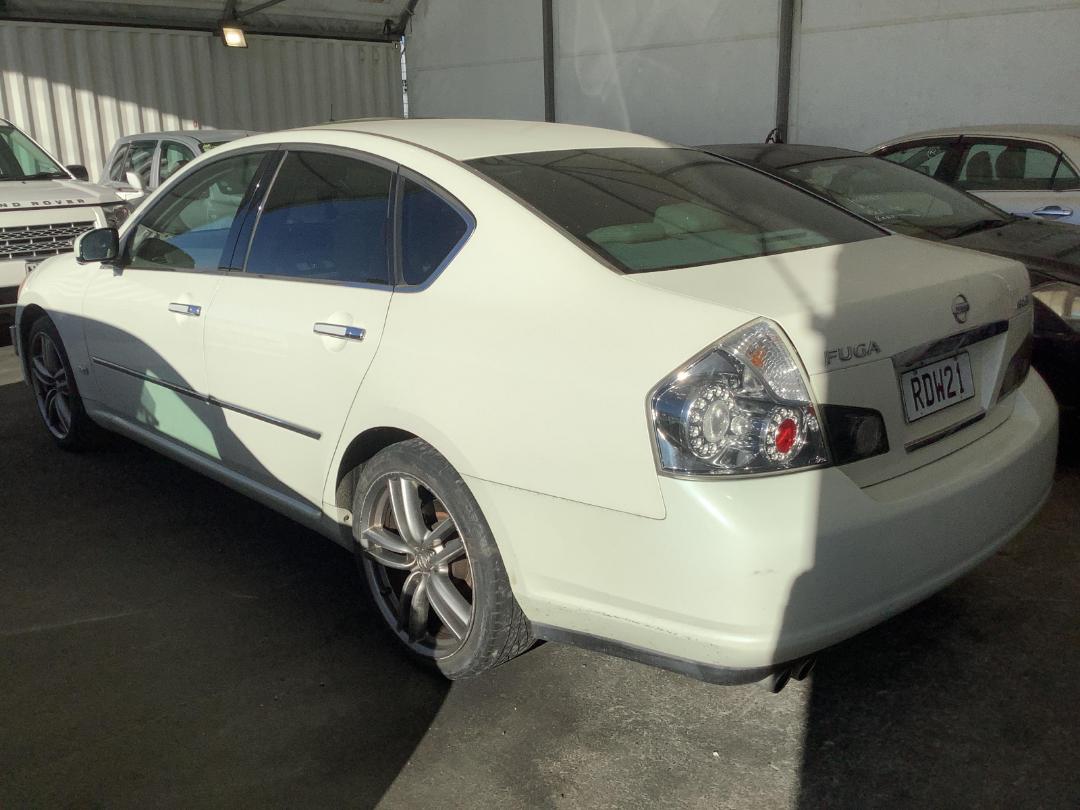 Photo '4' of Nissan Fuga