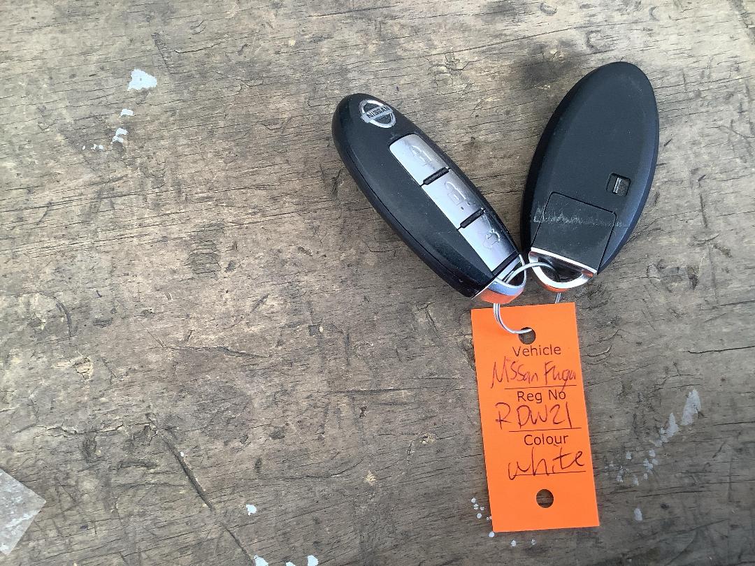 Photo '14' of Nissan Fuga