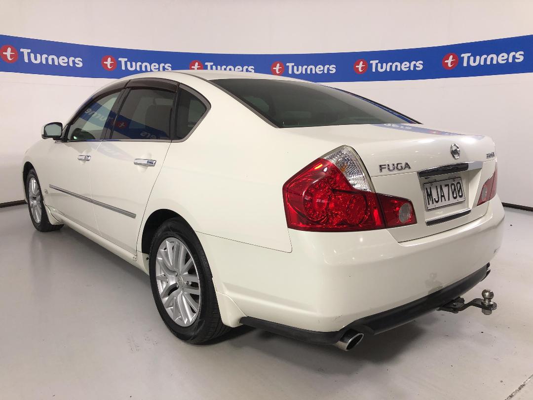 Photo '5' of Nissan Fuga