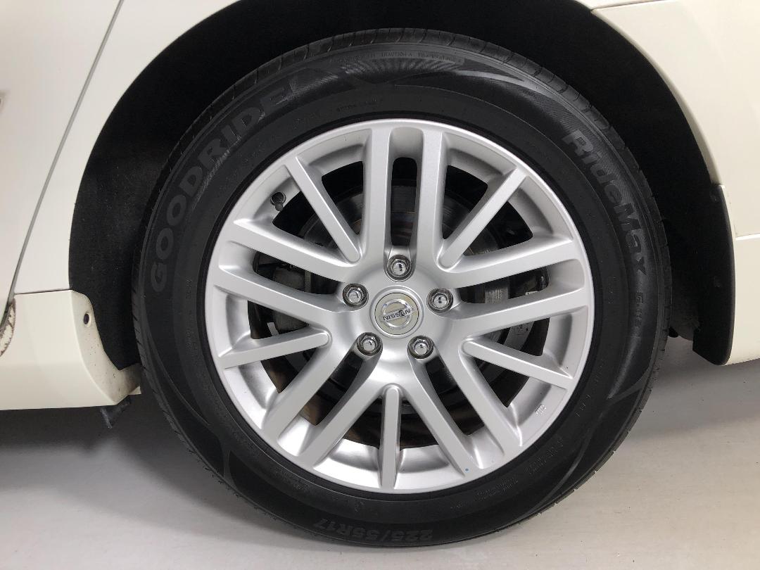 Photo '11' of Nissan Fuga