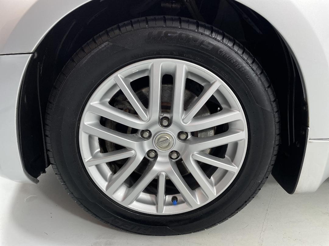 Photo '10' of Nissan Fuga