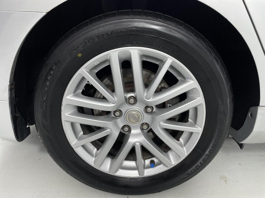 Photo '12' of Nissan Fuga