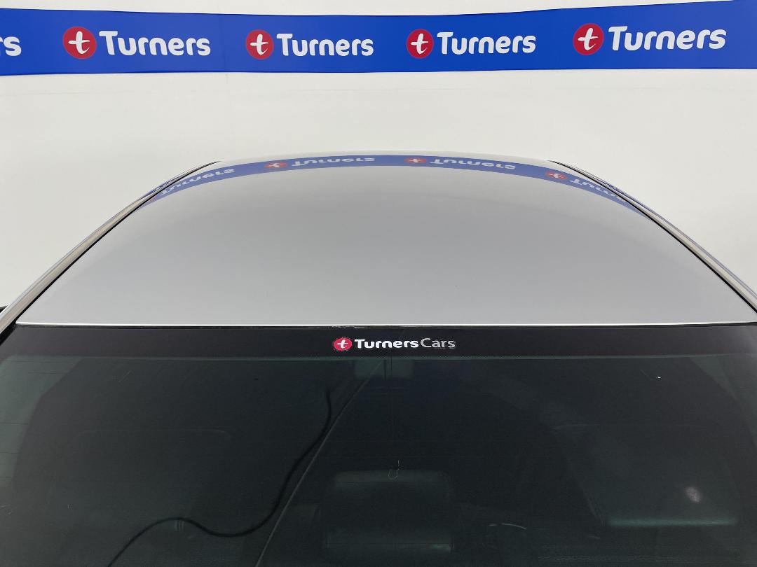 Photo '30' of Nissan Fuga