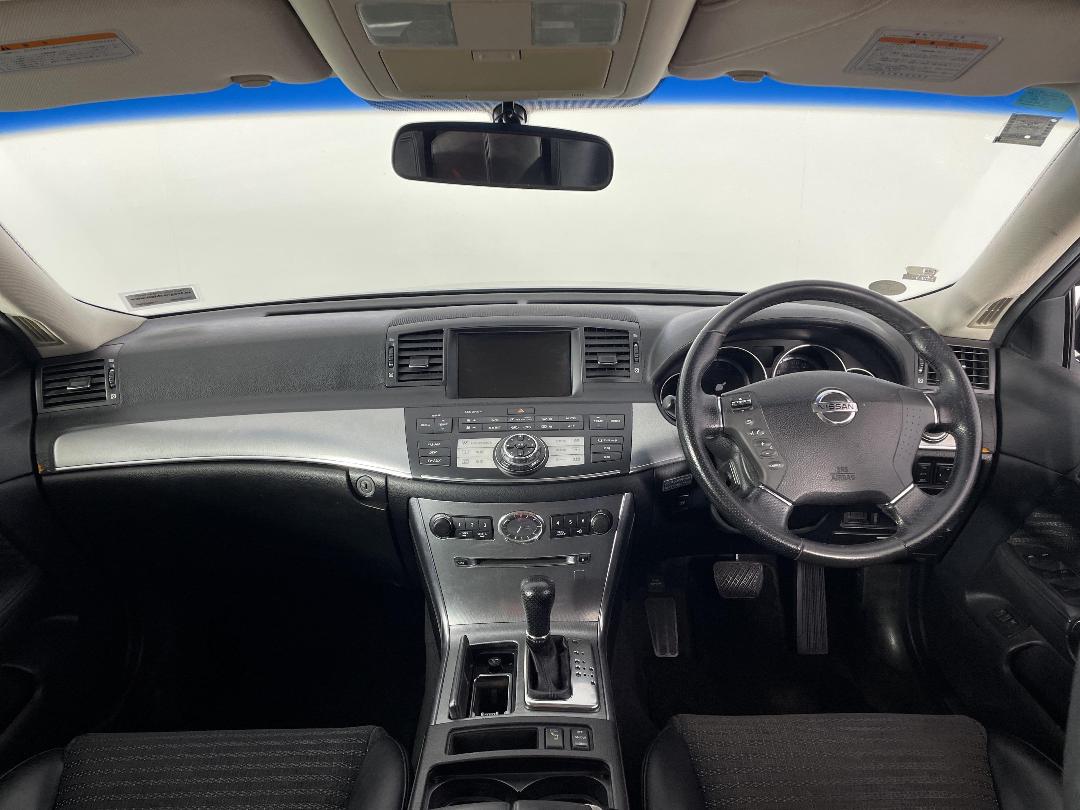 Photo '17' of Nissan Fuga Photo '17' of Nissan Fuga