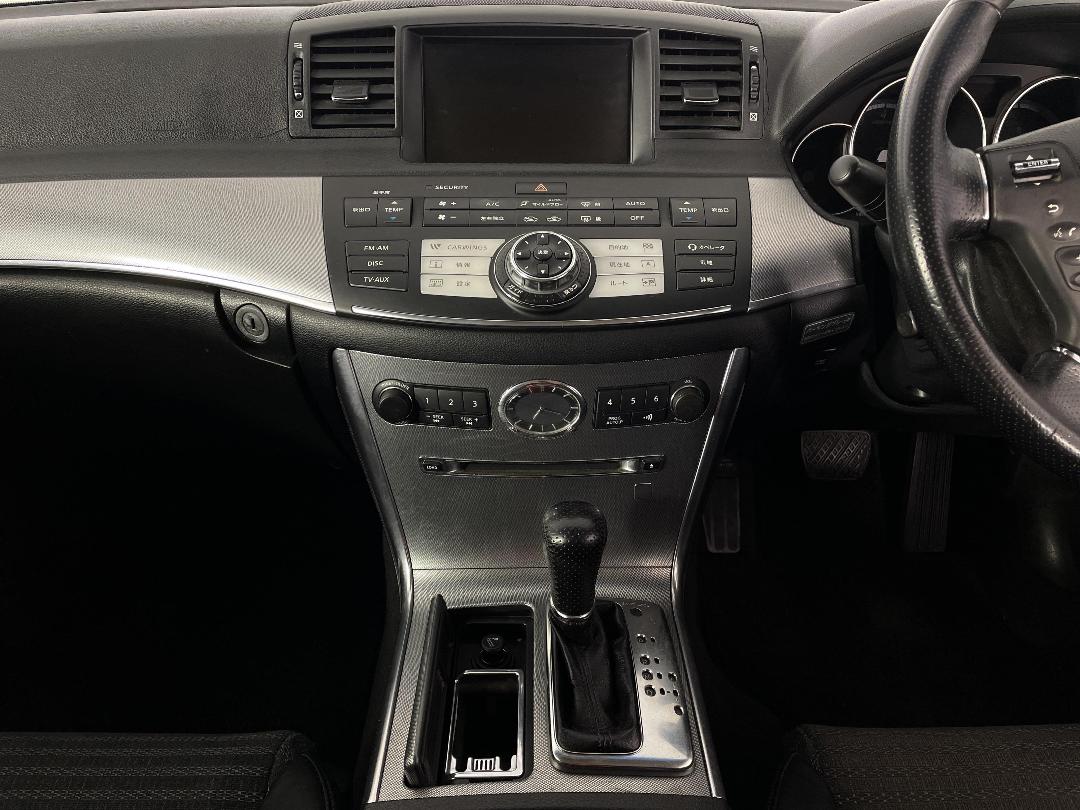 Photo '18' of Nissan Fuga Photo '18' of Nissan Fuga