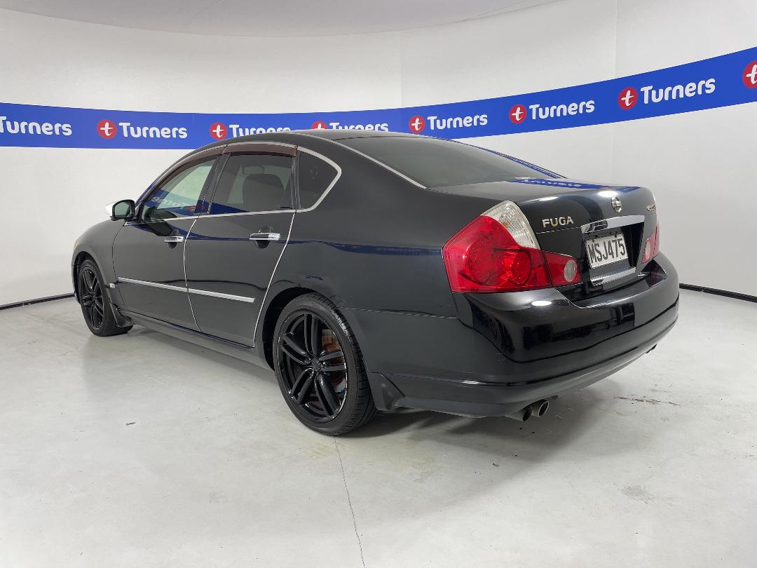 Photo '5' of Nissan Fuga