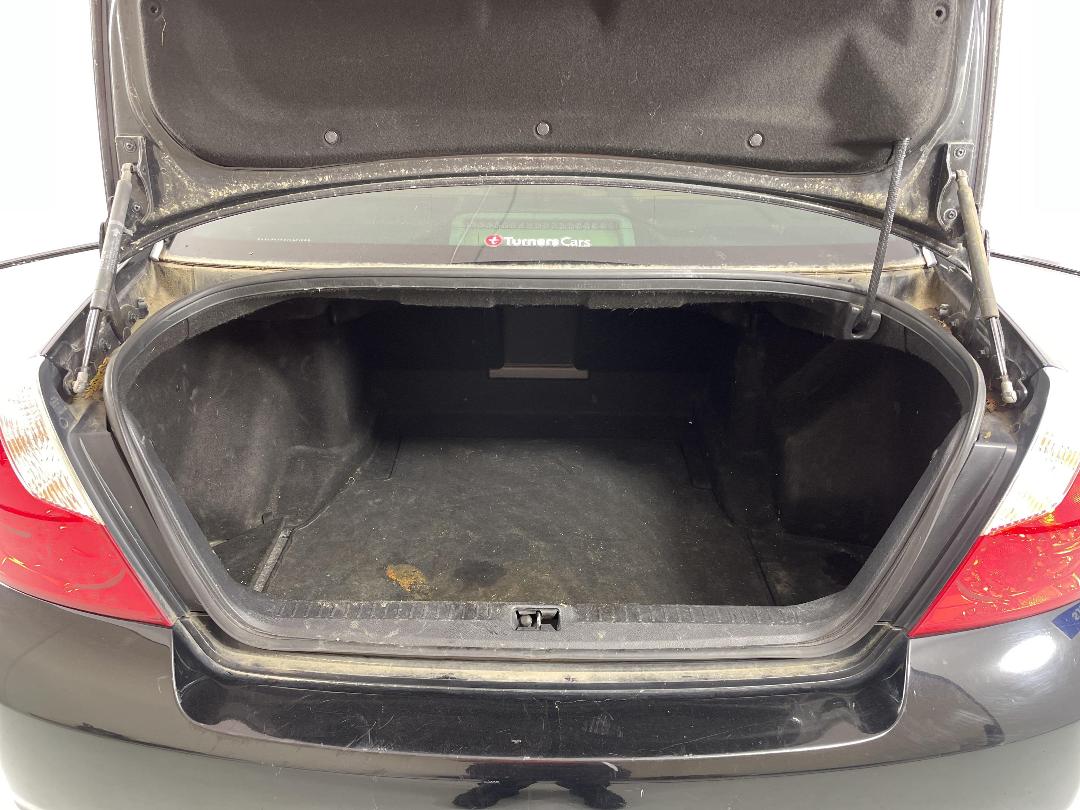 Photo '14' of Nissan Fuga