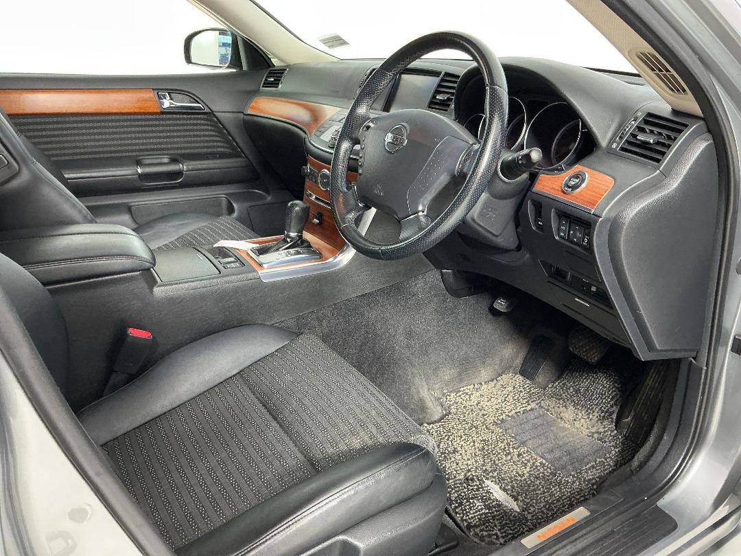 Photo '16' of Nissan Fuga Photo '16' of Nissan Fuga