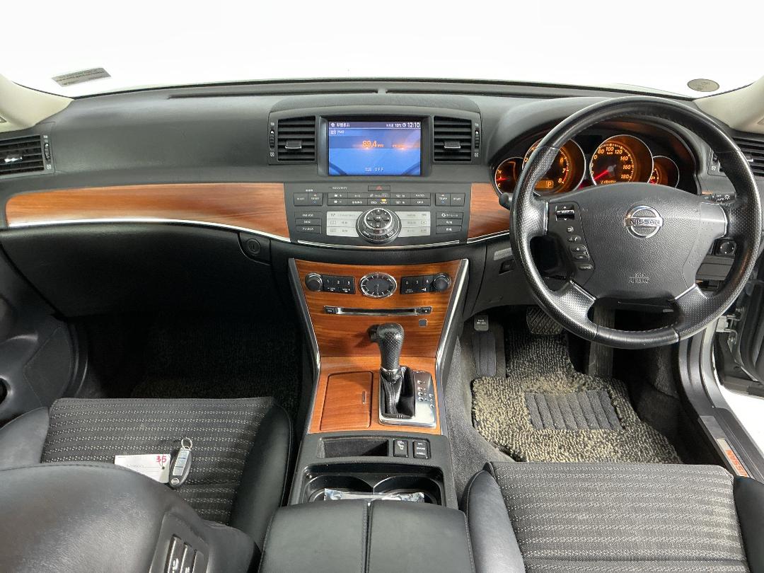 Photo '17' of Nissan Fuga Photo '17' of Nissan Fuga