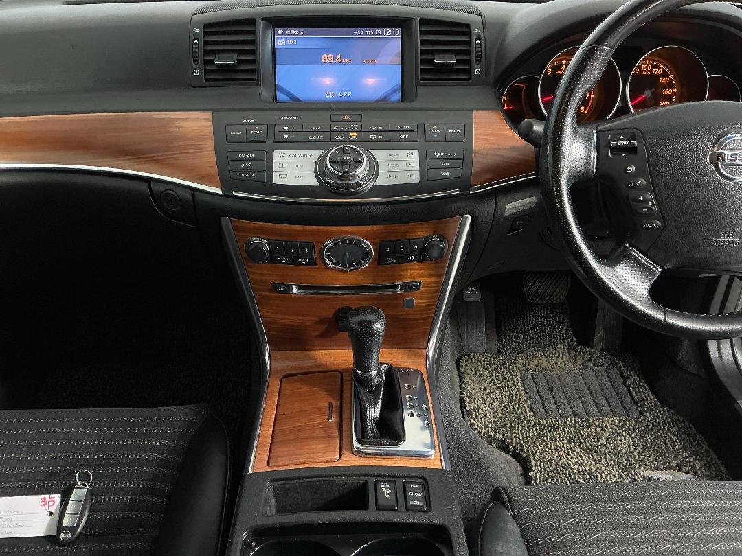 Photo '18' of Nissan Fuga Photo '18' of Nissan Fuga