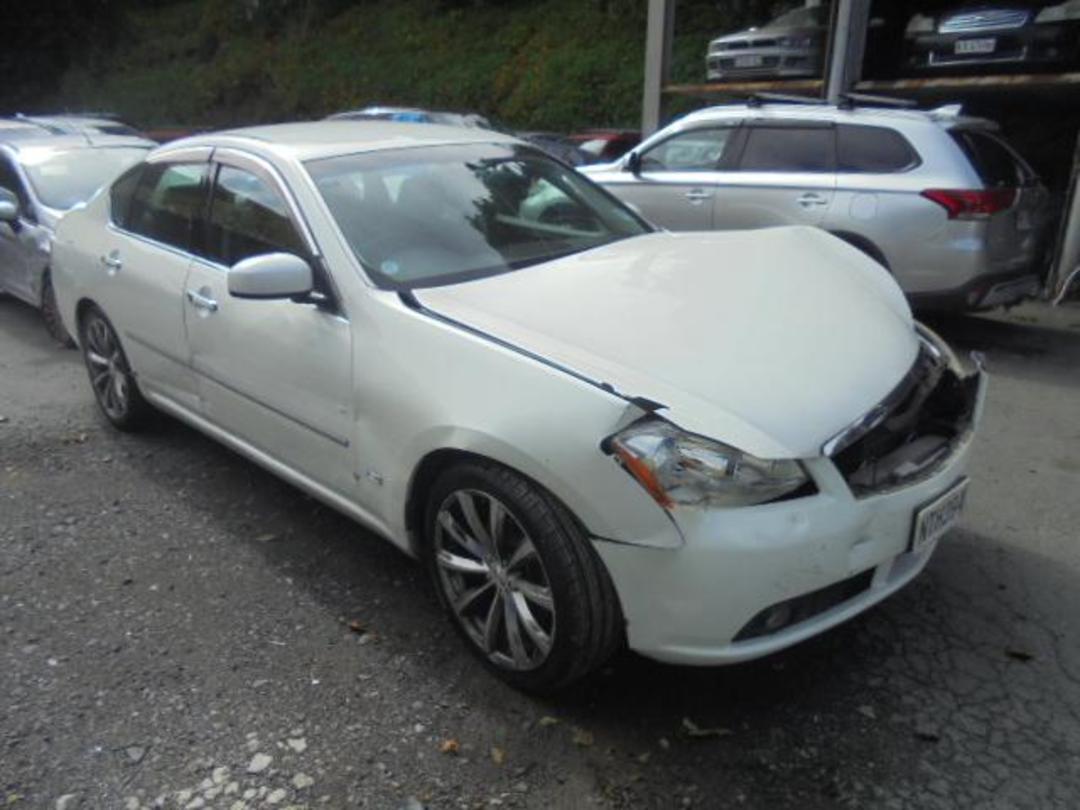 Photo '2' of Nissan Fuga