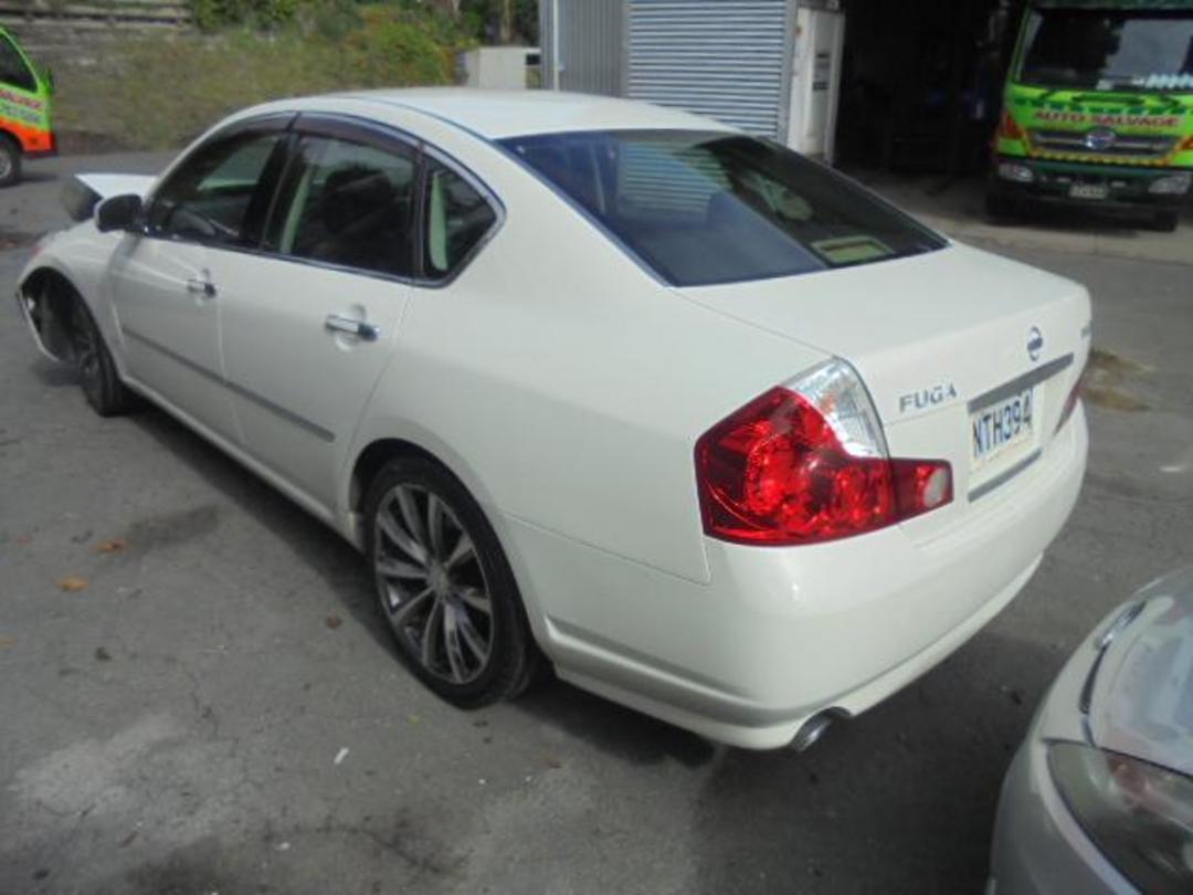 Photo '4' of Nissan Fuga