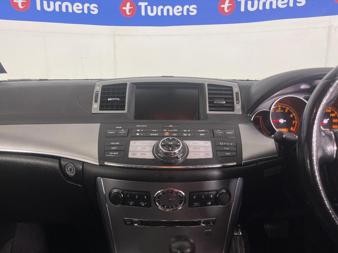 Photo '18' of Nissan Fuga Photo '18' of Nissan Fuga