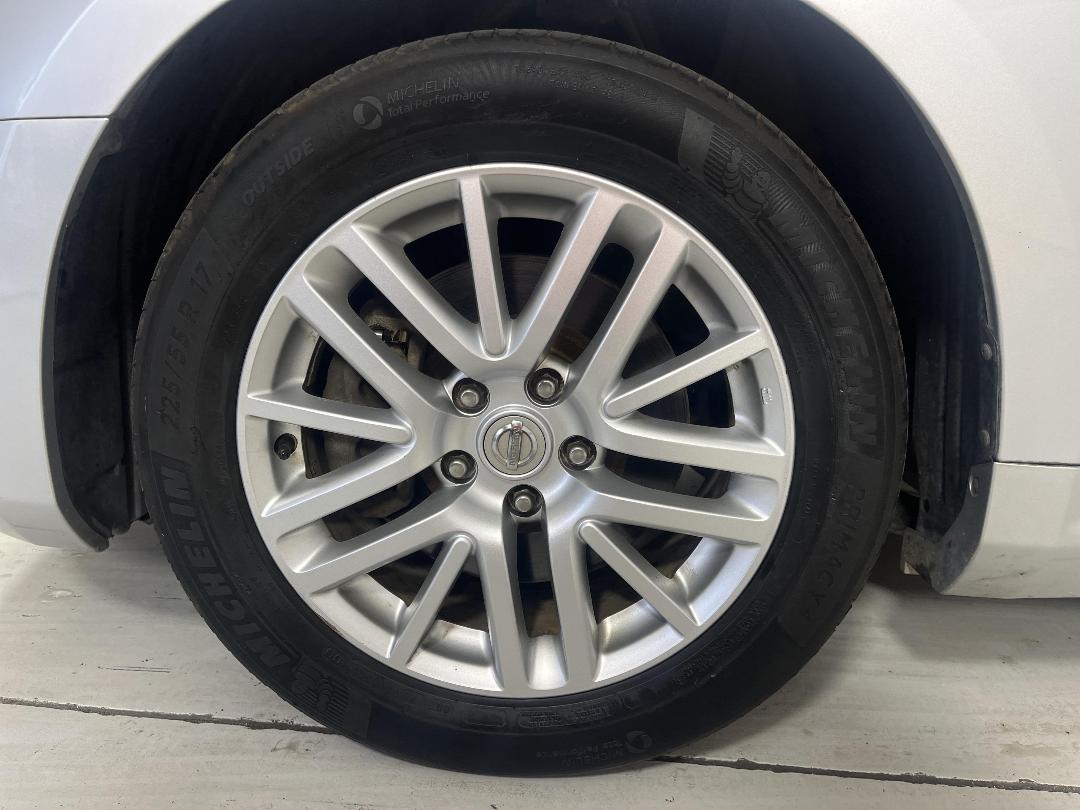 Photo '10' of Nissan Fuga Photo '10' of Nissan Fuga