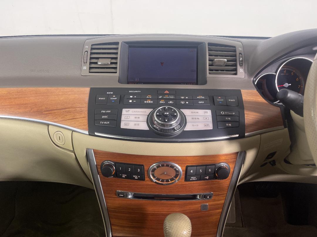 Photo '18' of Nissan Fuga Photo '18' of Nissan Fuga