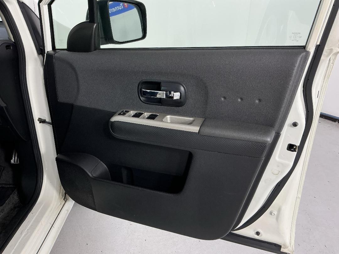 Photo '15' of Nissan Lafesta