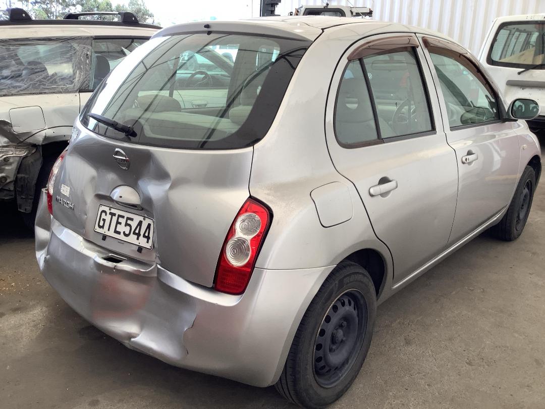 Photo '4' of Nissan March