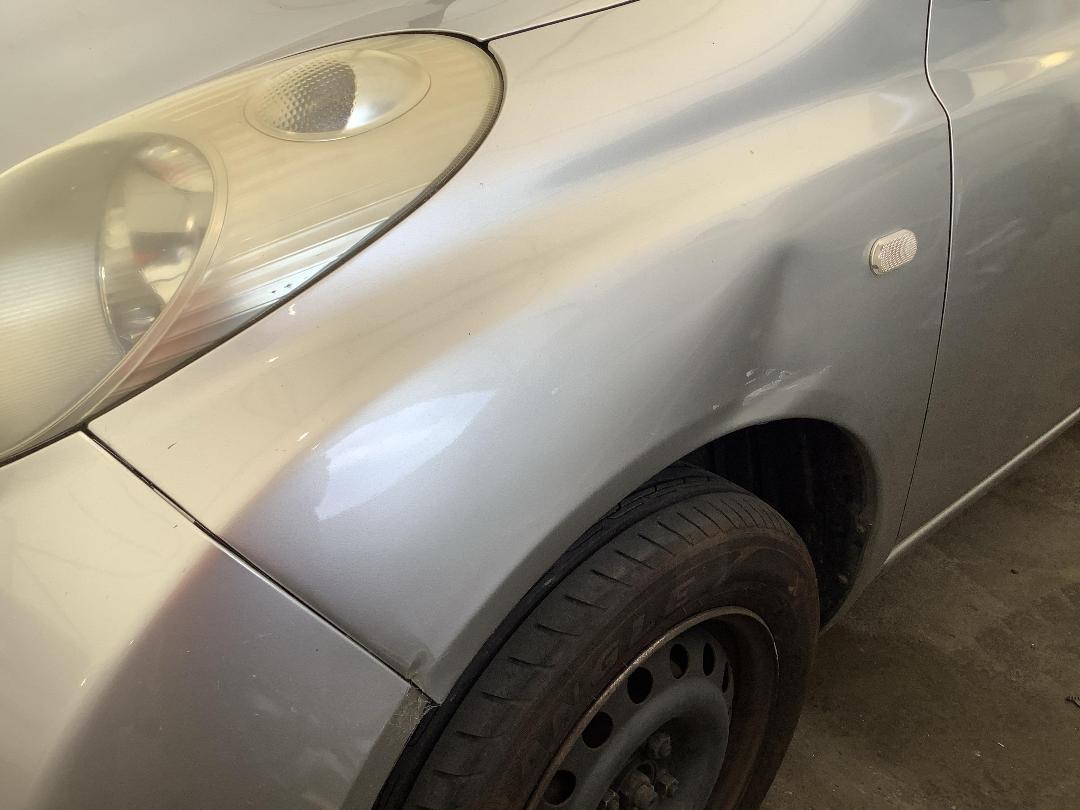 Photo '2' of Nissan March