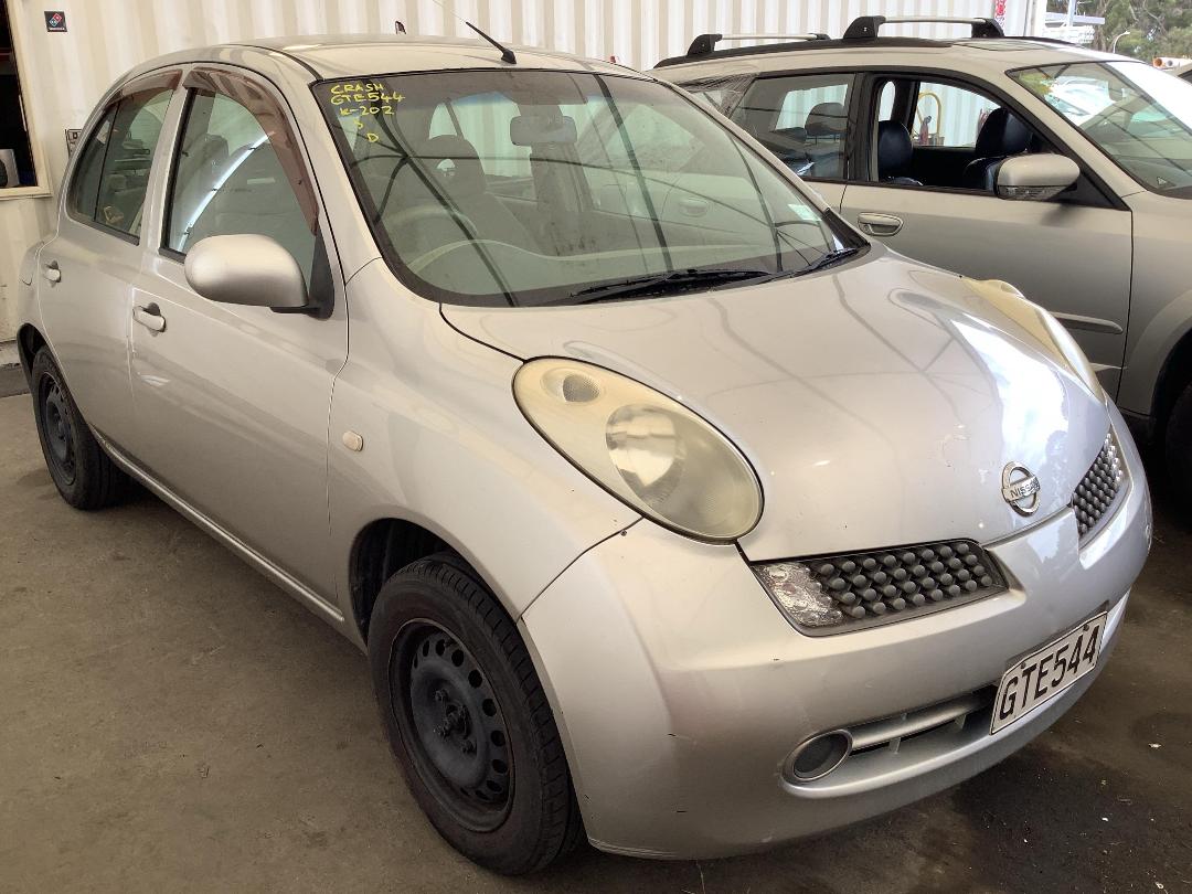 Photo '3' of Nissan March