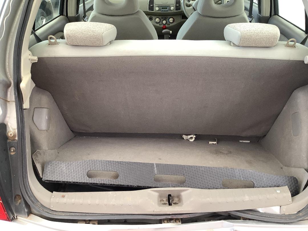 Photo '8' of Nissan March