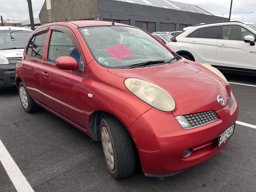 Photo '3' of Nissan March