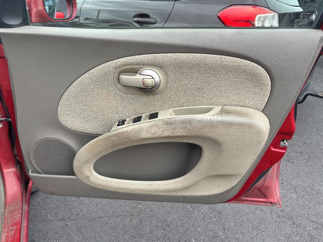 Photo '12' of Nissan March