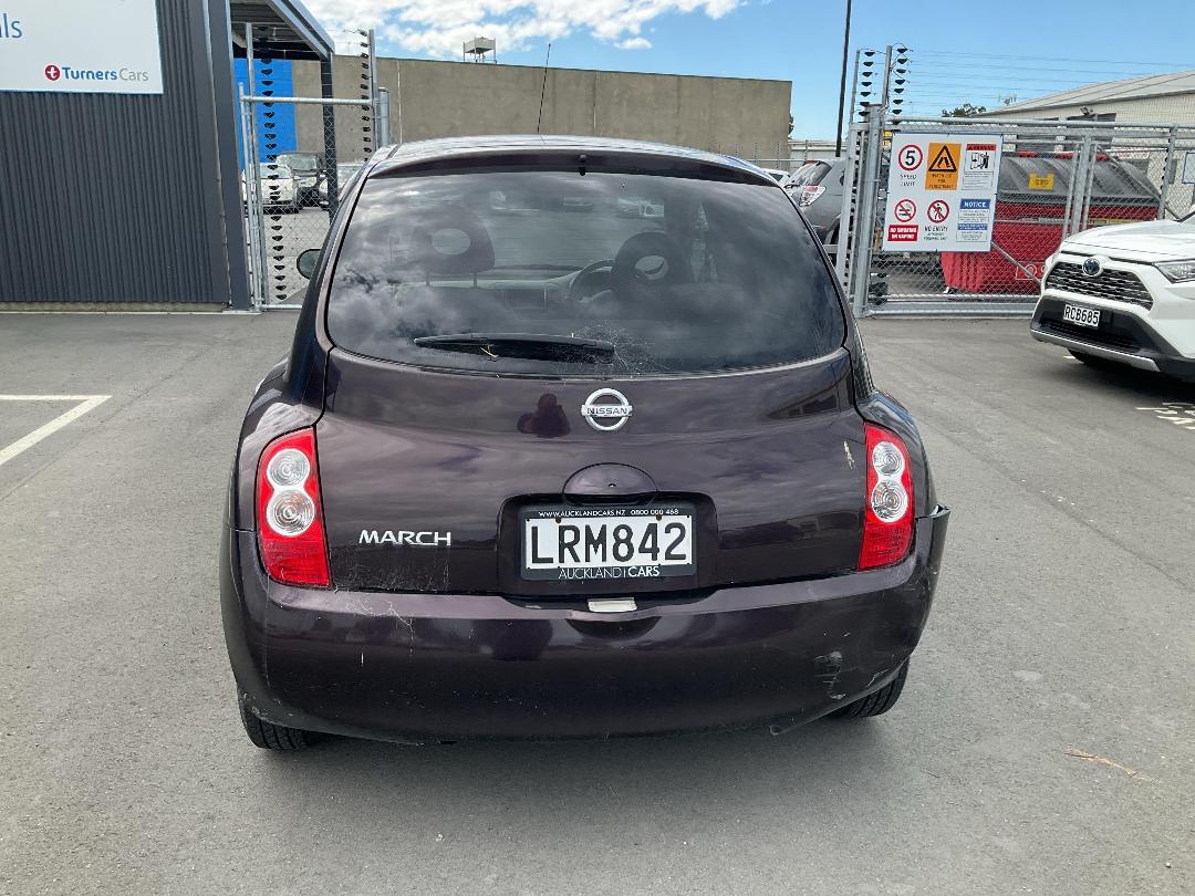 Photo '4' of Nissan March Photo '4' of Nissan March