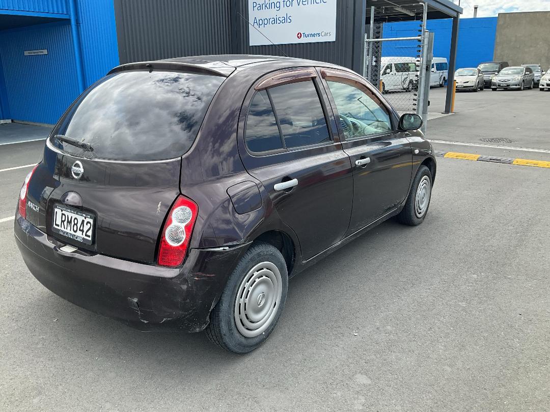 Photo '5' of Nissan March Photo '5' of Nissan March