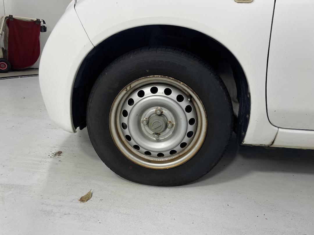 Photo '10' of Nissan March