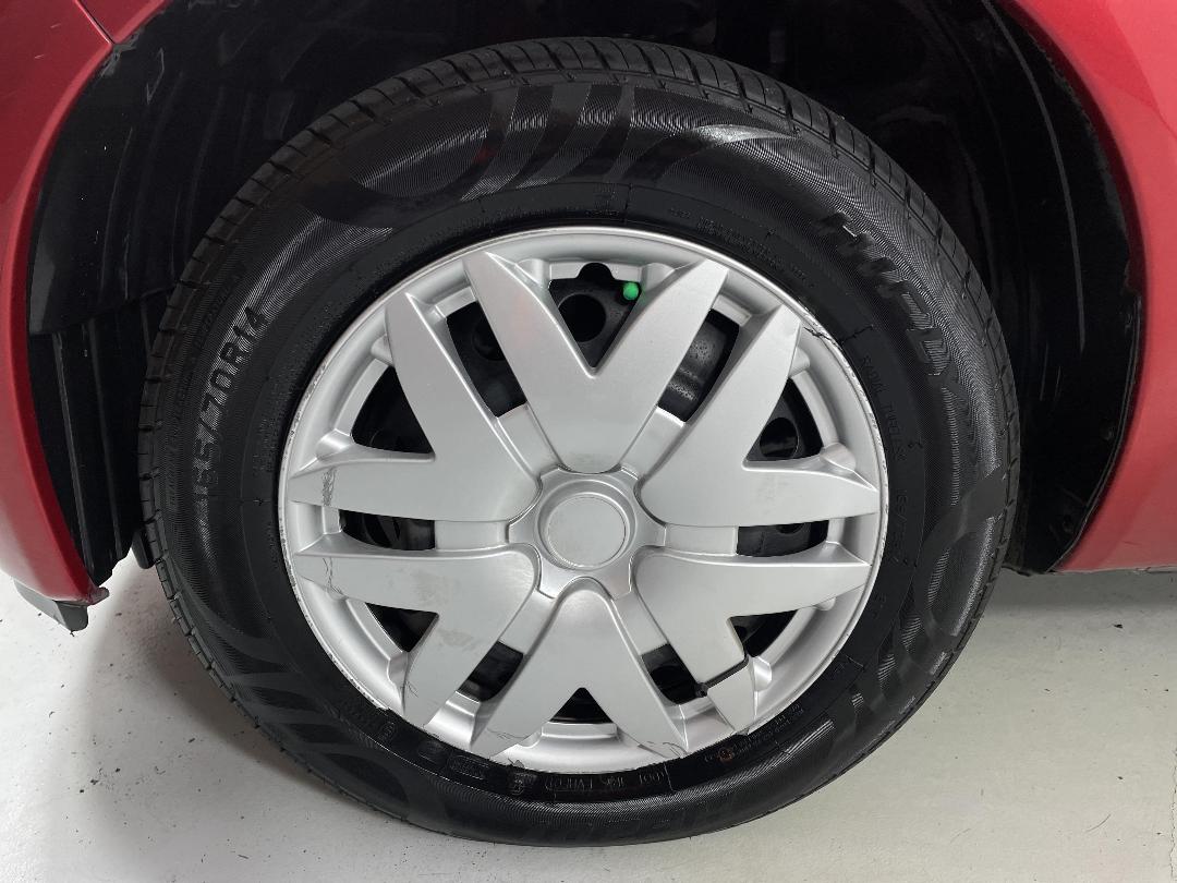 Photo '10' of Nissan March