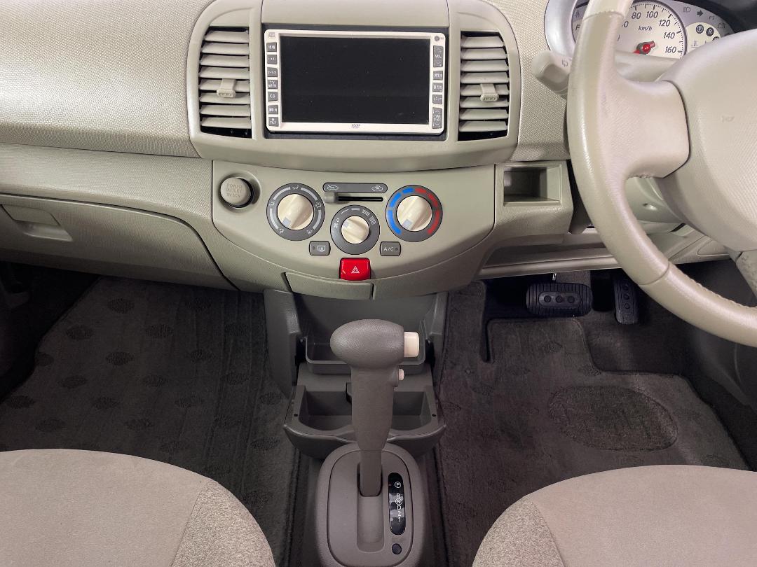 Photo '18' of Nissan March