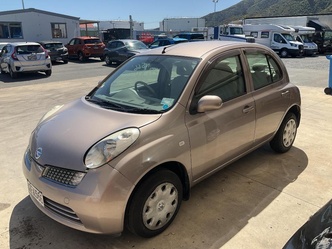 Photo '2' of Nissan March Photo '2' of Nissan March