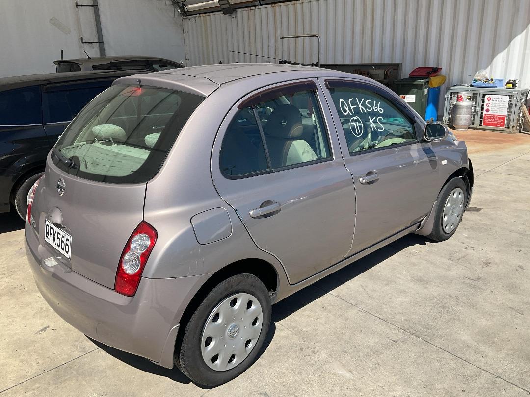 Photo '5' of Nissan March Photo '5' of Nissan March