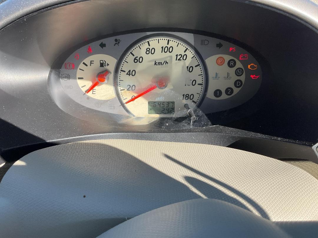 Photo '10' of Nissan March