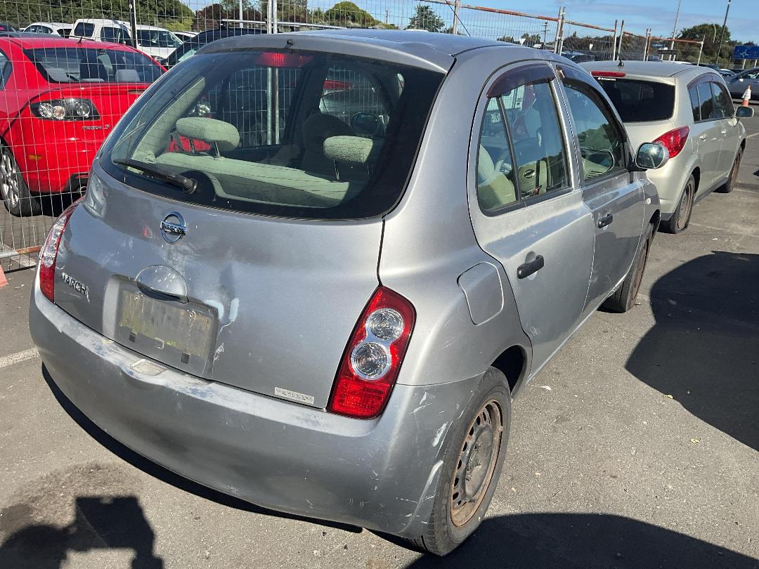 Photo '4' of Nissan March