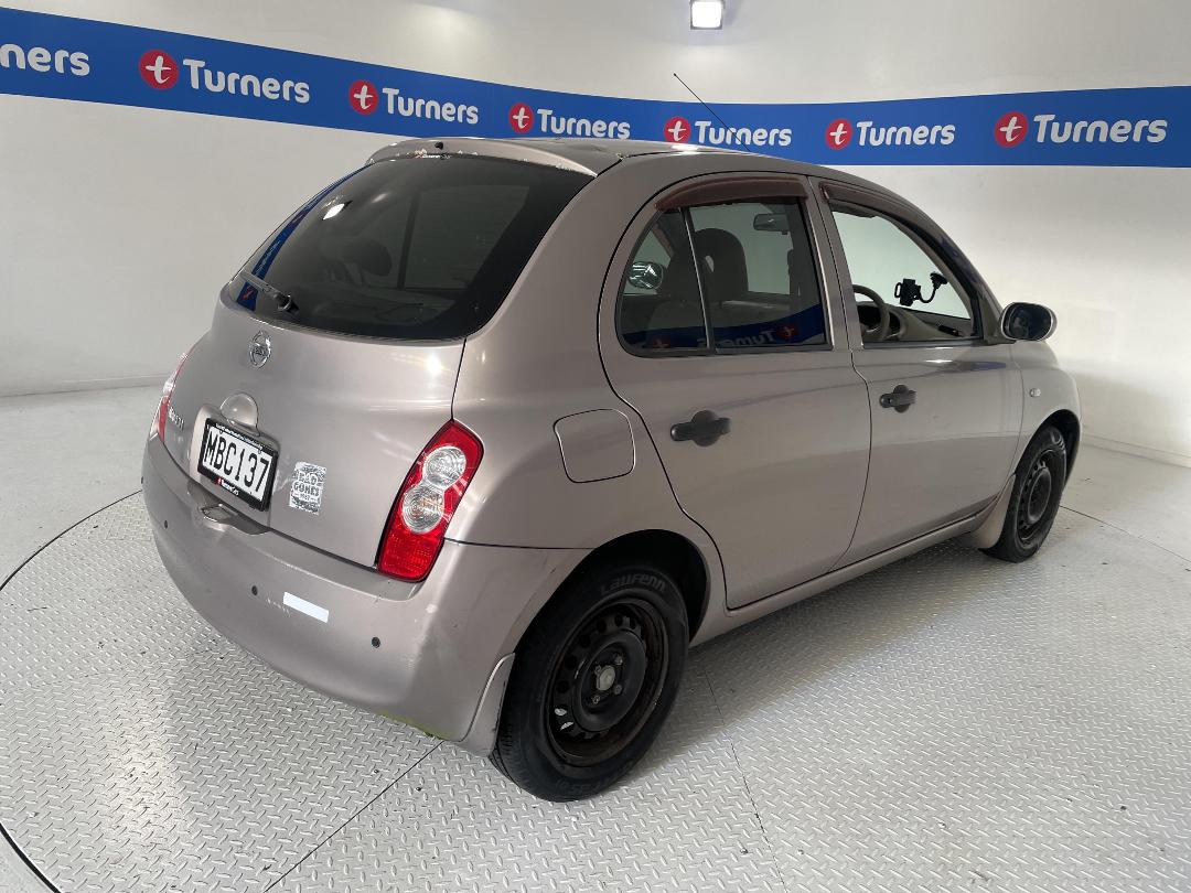 Photo '7' of Nissan March