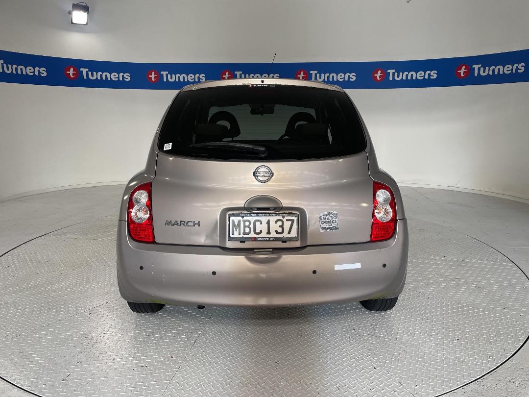 Photo '6' of Nissan March