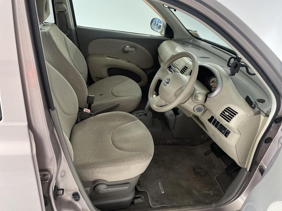 Photo '16' of Nissan March