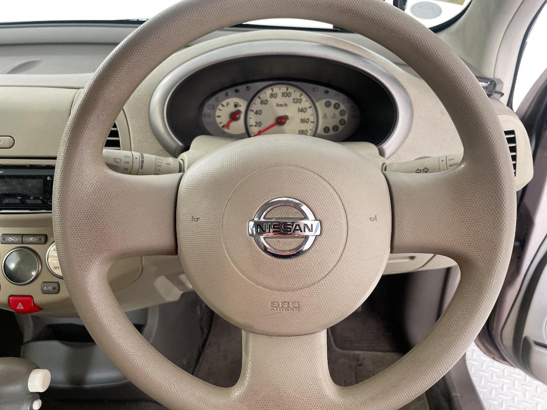 Photo '25' of Nissan March