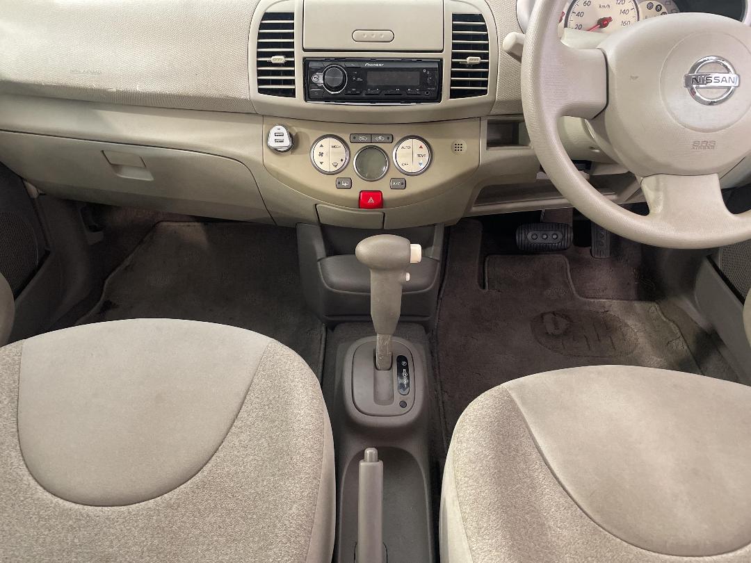 Photo '18' of Nissan March