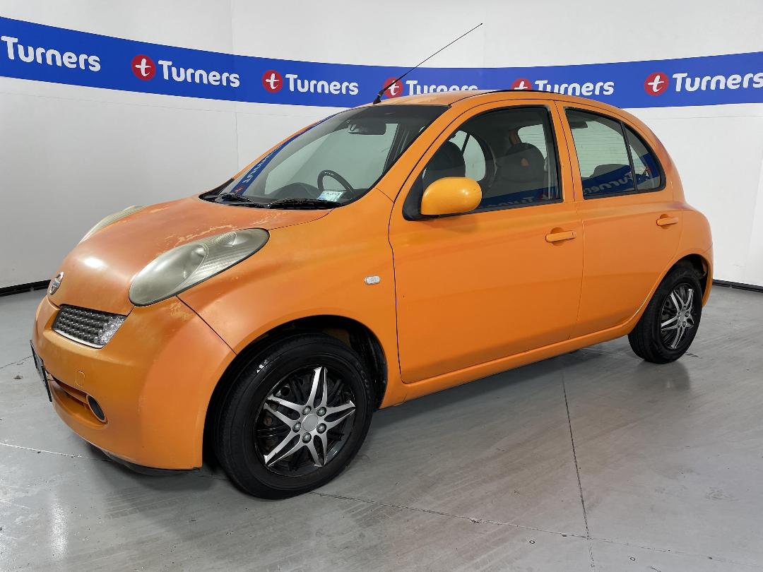 Photo '4' of Nissan March