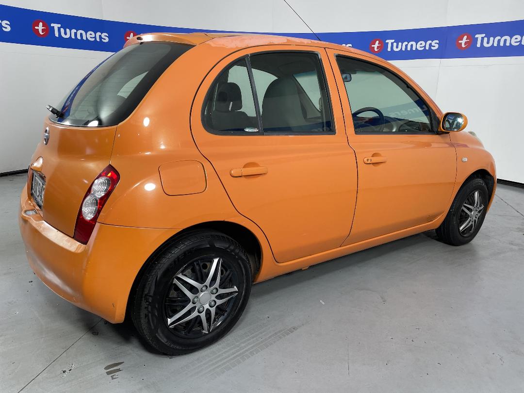 Photo '7' of Nissan March