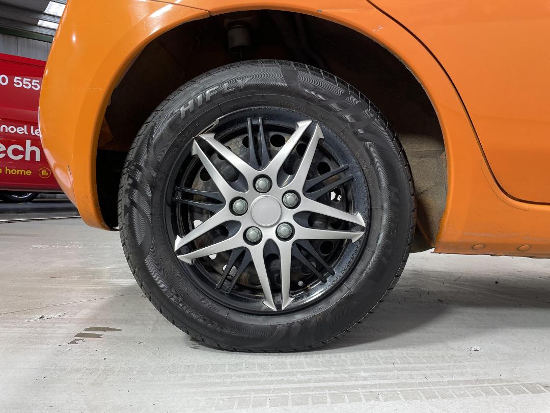 Photo '12' of Nissan March