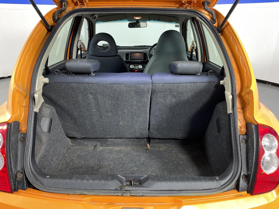 Photo '14' of Nissan March