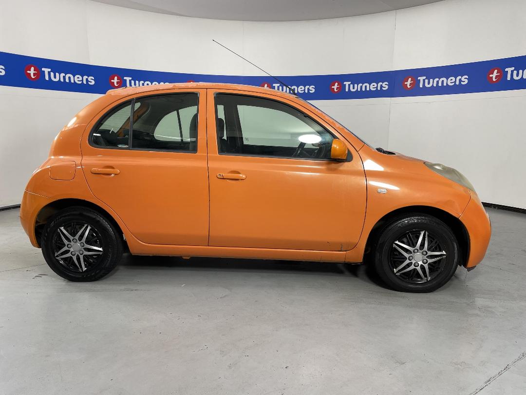 Photo '23' of Nissan March