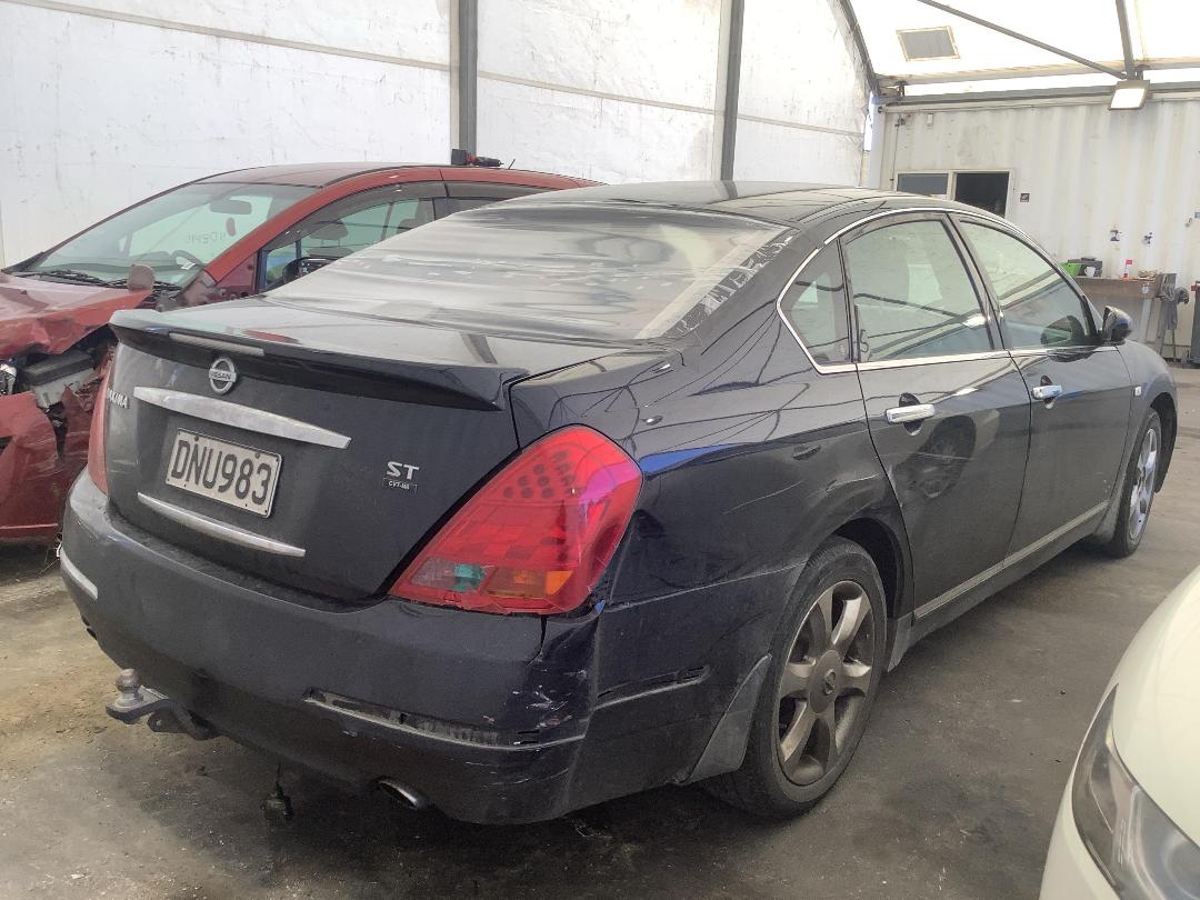 Photo '4' of Nissan Maxima ST