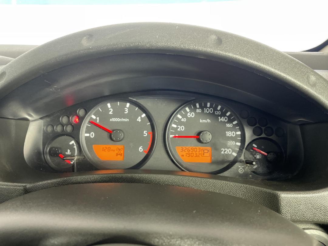 Photo '21' of Nissan Navara