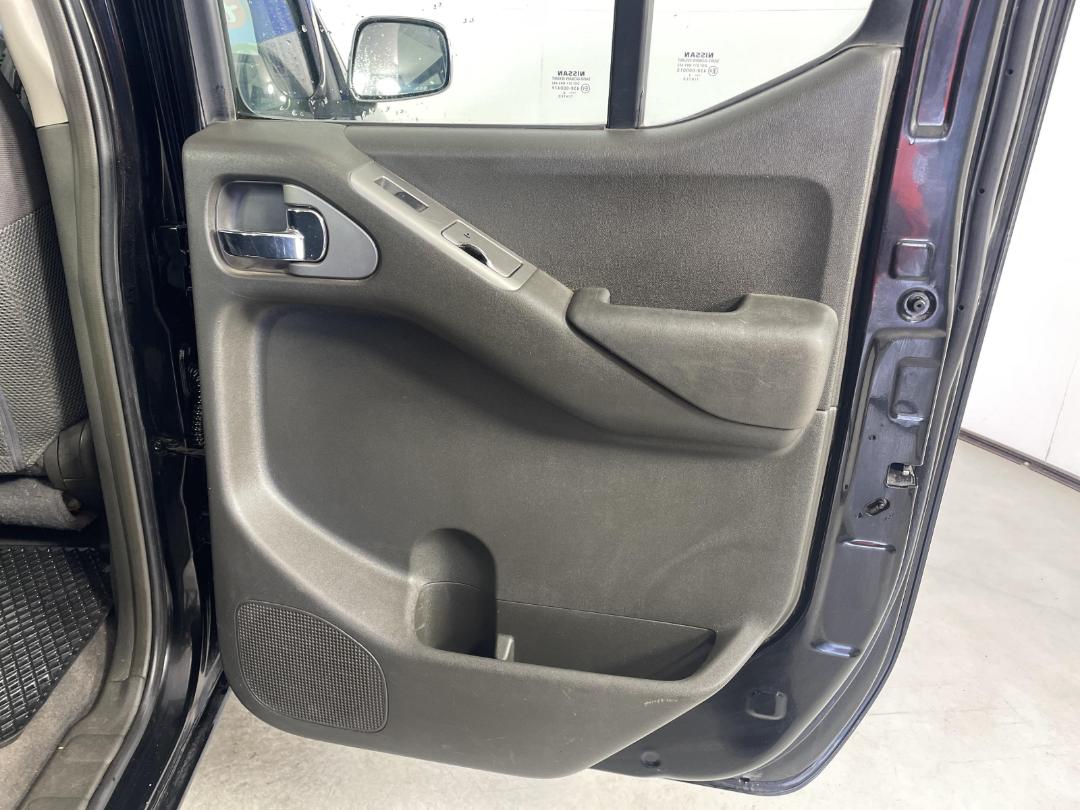 Photo '19' of Nissan Navara