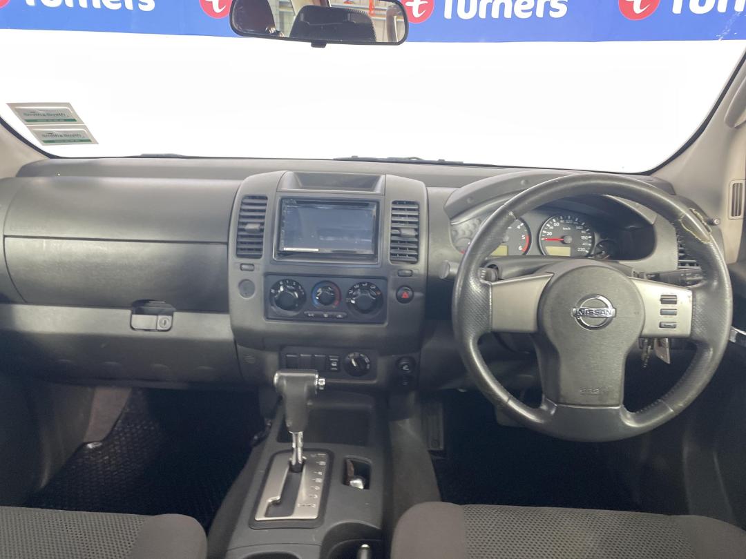 Photo '17' of Nissan Navara